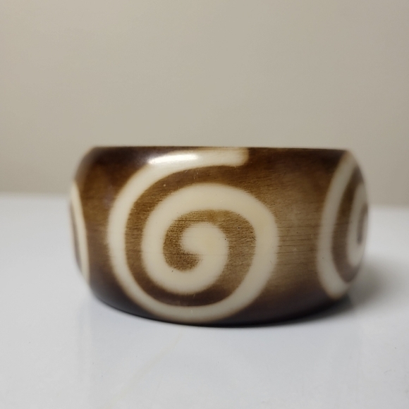 Vintage Two tone Swirl Chunky BOHO Bangle - Picture 1 of 8